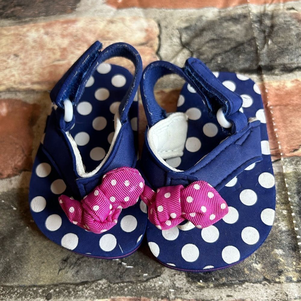 5 for $25🔥Polka‎ Dot Navy Strap Back Sandals Baby Size 3